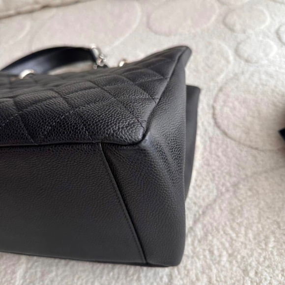 Chanel Bag - Picture 5 of 7